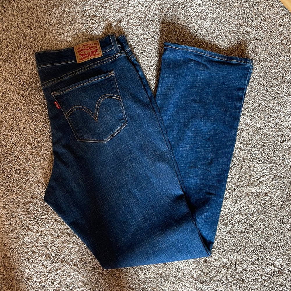 Levis Women’s classic bootcut jeans